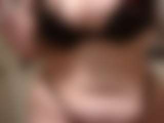 Live cam show with bigbootybullynisha - Curly on TeamSkeetLive
