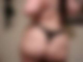 bigbootybullynisha's Live Sex Cam Show
