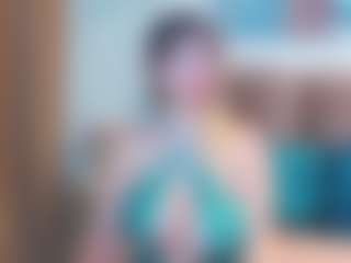 RaisaAllen MILF webcam performer live streaming