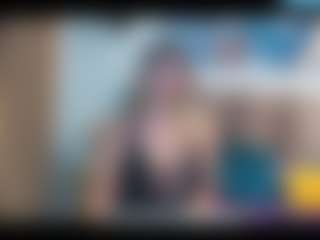 Live cam show with RaisaAllen - Squirt on fapnchat
