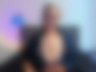Live cam show with amandaseyfried19 - Brown Hair on Soda Cam