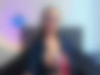 Live cam show with amandaseyfried19 - Middle Aged on boobsie.com