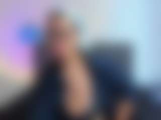 Live cam show with amandaseyfried19 - Middle Aged on instabang