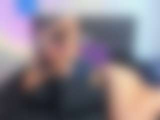Live cam show with amandaseyfried19 - Middle Aged on eurowanks.com