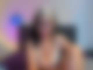 Live cam show with amandaseyfried19 - Striptease MILF on SinfulBabes