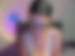 Live cam show with amandaseyfried19 - Striptease MILF on Camsoda