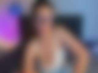 Live cam show with amandaseyfried19 - Bedroom MILF on nudelive.tv