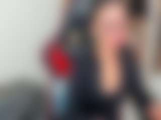 Live cam show with amandaseyfried19 - Mature on Dare Cams