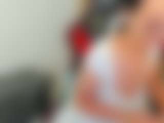 Live cam show with amandaseyfried19 - Strip on Gym Cam Girls