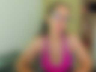 Live cam show with amandaseyfried19 - Striptease on Pornisteam.com