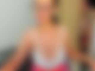 Live cam show with amandaseyfried19 - Cosplay Lovense on Camsoda