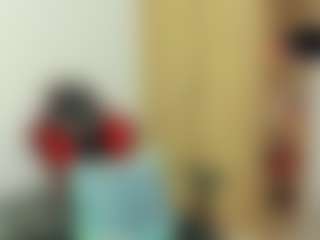 Live cam show with amandaseyfried19 - BBW Middle Aged on Dolls Live