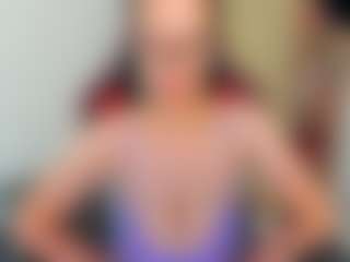 Live cam show with amandaseyfried19 - Striptease on Instabang