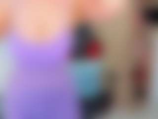 Live cam show with amandaseyfried19 - Mature on LiveSexCams6