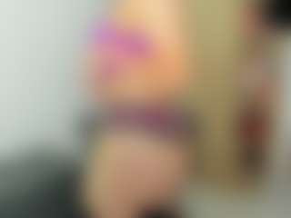 Live cam show with amandaseyfried19 - BBW MILF on luckytryst.com