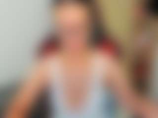 Live cam show with amandaseyfried19 - Middle Aged on Camsoda