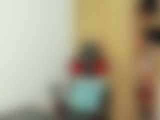 Live cam show with amandaseyfried19 - Middle Aged on liverealitysex.com