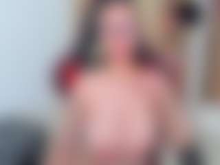 Live cam show with amandaseyfried19 - Brown Hair MILF on Hubzter Live
