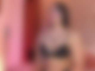 Live cam show with Ameelie - Brown Hair on CamClone
