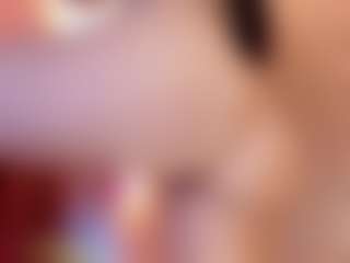 Live cam show with Ameelie - Striptease on Camsoda