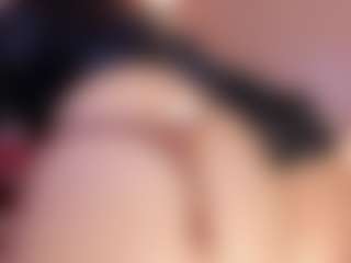 Live cam show with Ameelie - Asshole Curvy on sexytreat.net