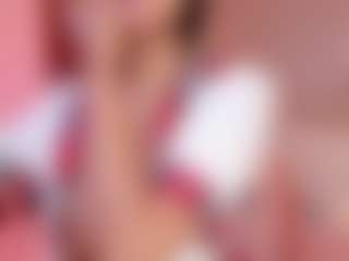 Live cam show with Ameelie - Teen (18+) on Camming Site