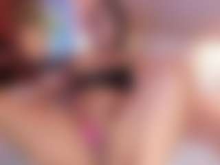 Live cam show with Ameelie - Shaved on Dolls Live