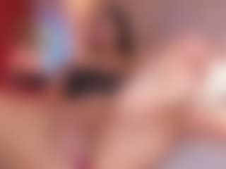 Live cam show with Ameelie - Dirty Talk on AdultVida.com