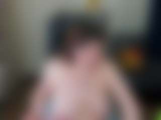 Live cam show with Rose - Oil on chickslive.net