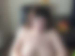 Live cam show with Rose - Goth on studioflirtlive.com
