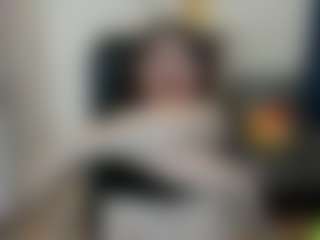 Live cam show with Rose - Spank Latina on SquirtSoMuch