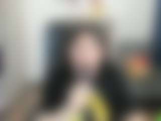 Live cam show with Rose - Oil on SpunkLive