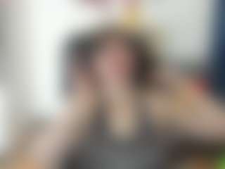 Live cam show with Rose - Brown Hair on Uber Horny