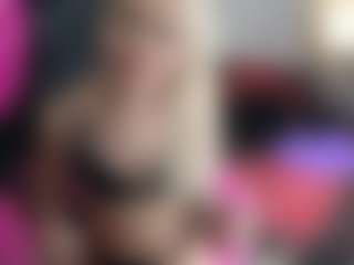 Live cam show with roxalanastar - Blonde Hair Middle Aged on PervPlay.com
