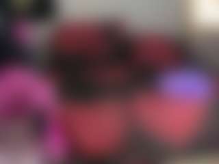 Live cam show with roxalanastar - Blonde Hair Middle Aged on SinfulBabes