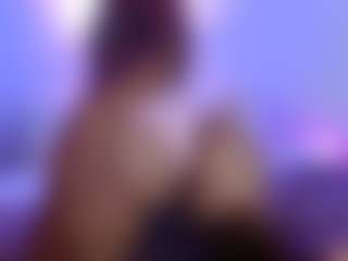 Live cam show with SkylaMartinez - Fingers on Fapmatic.com