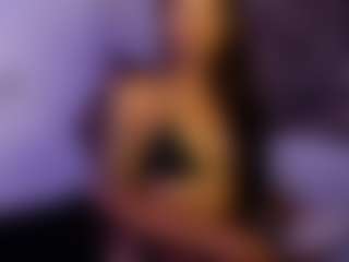 Live cam show with SkylaMartinez - Cum Curvy on TottyGirls
