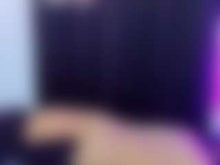 Live cam show with Rose Carter - Curvy Small Tits on MyBangCams