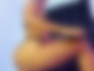 Live cam show with Rose Carter - Facial on Camsoda