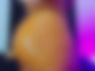 Live cam show with Rose Carter - Facial on Camsoda