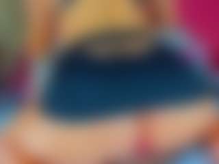 Live cam show with MarianaBlash - Petite on Camsoda