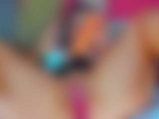 Live cam show with MarianaBlash - Petite Toys on Camsoda