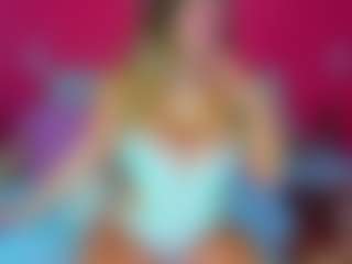 Live-Cam-Show mit MarianaBlash - Gamer Black auf Camsoda