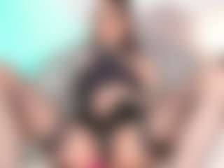 juliana-roble's Live Sex Cam Show