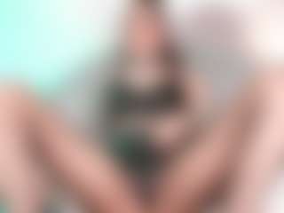 juliana-roble's Live Sex Cam Show