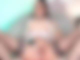 juliana-roble's Live Sex Cam Show