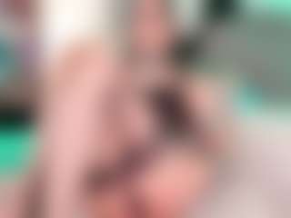 juliana-roble's Live Sex Cam Show