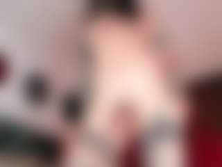 juliana-roble's Live Sex Cam Show