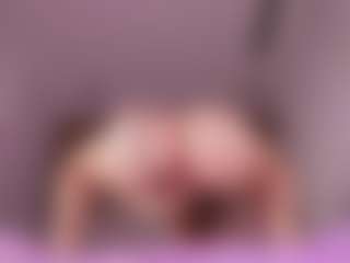 Live cam show with emyli_sw - HD on Chatstar