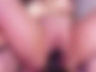 Live cam show with emyli_sw - Lush on CamwithHer